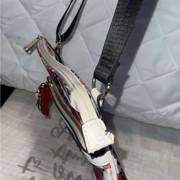 Vintage Floral Juicy Couture crossbody - Picture 7 of 11
